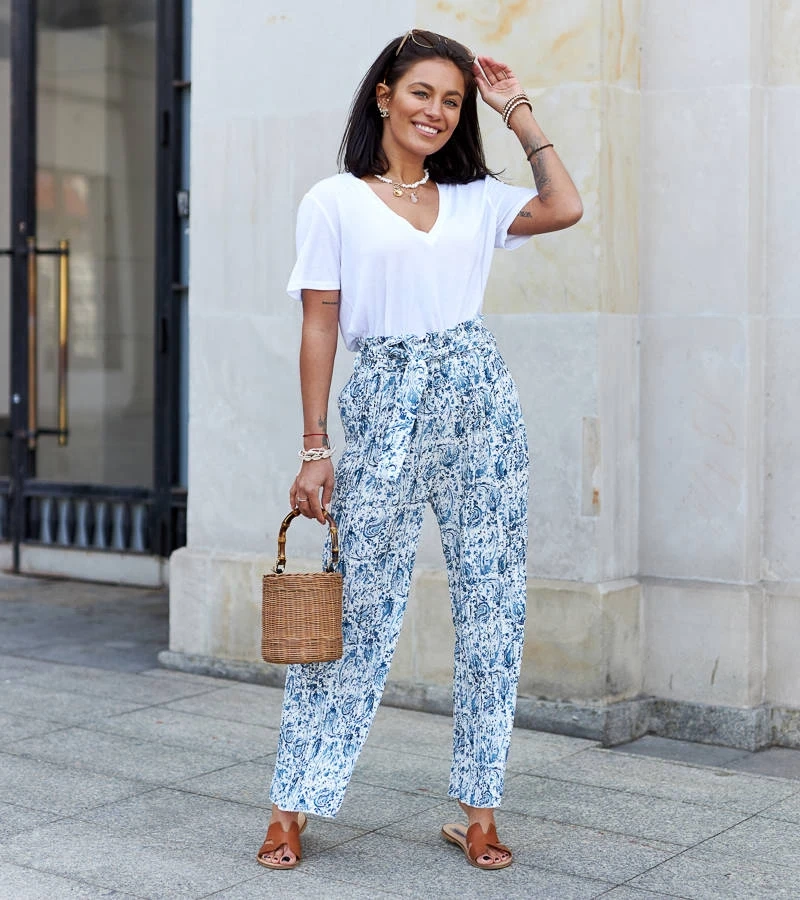 Dámske biele a modré široké plisované nohavice Latifa