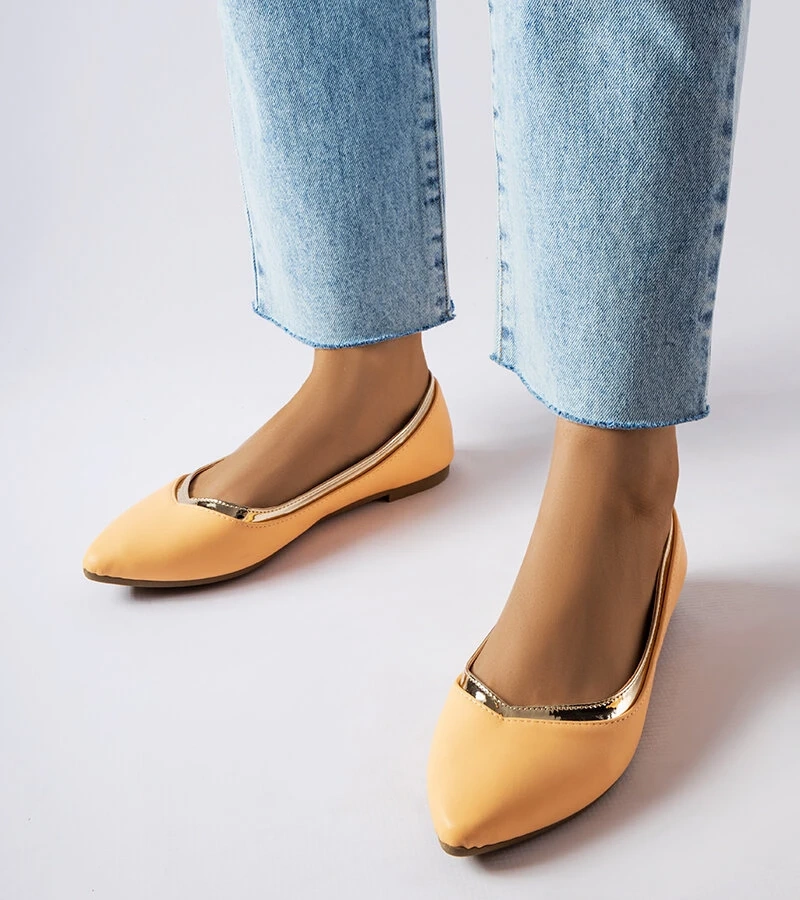 Oranžové balerínky so špicatou špičkou od značky Vittorio