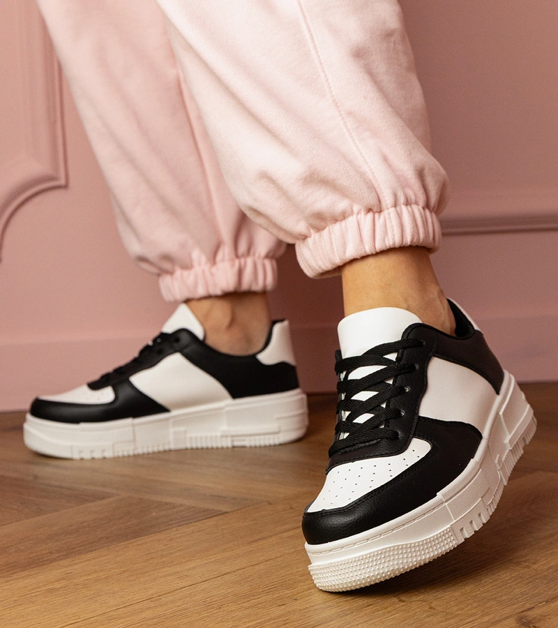 Čierne športové tenisky na platforme Luneta