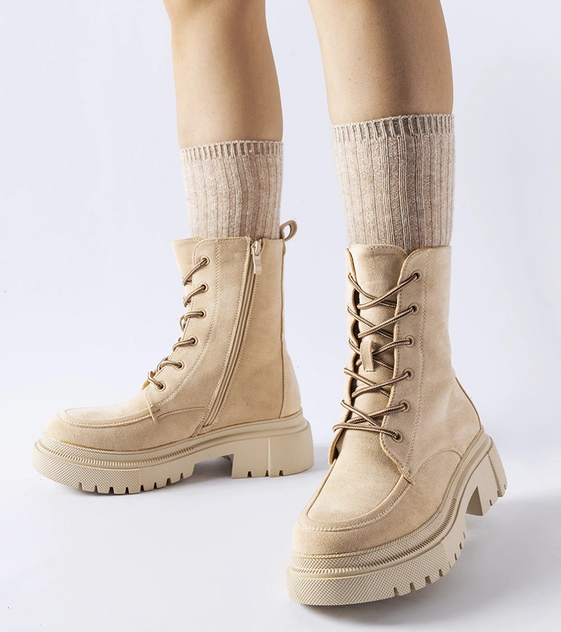 Beige trapery na masívnej podrážke Riel