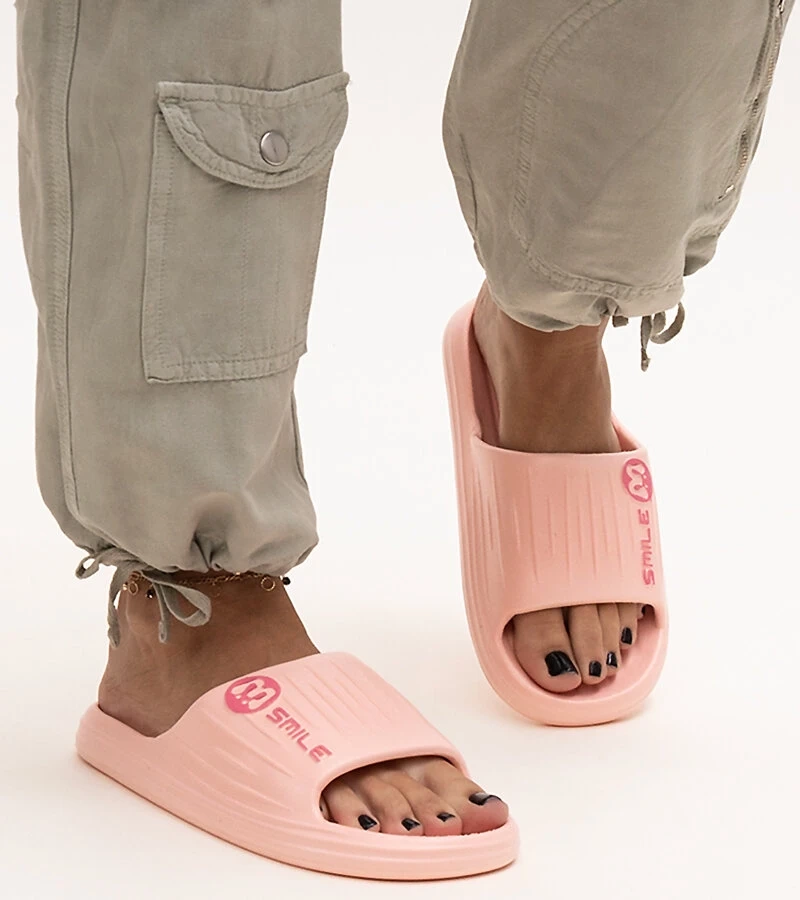 Ružové penové šľapky Labinga