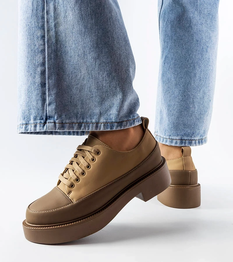 Hnedé poltopánky Merico na plochom podpätku