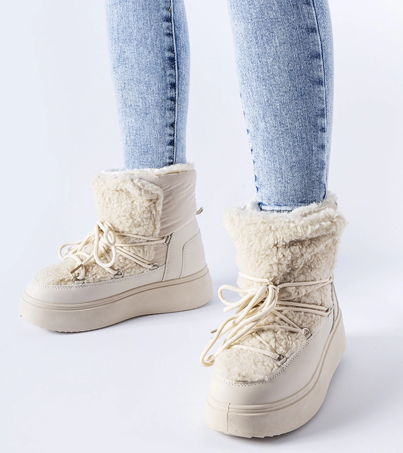 Bežové snehule na masívnej platforme Elvio