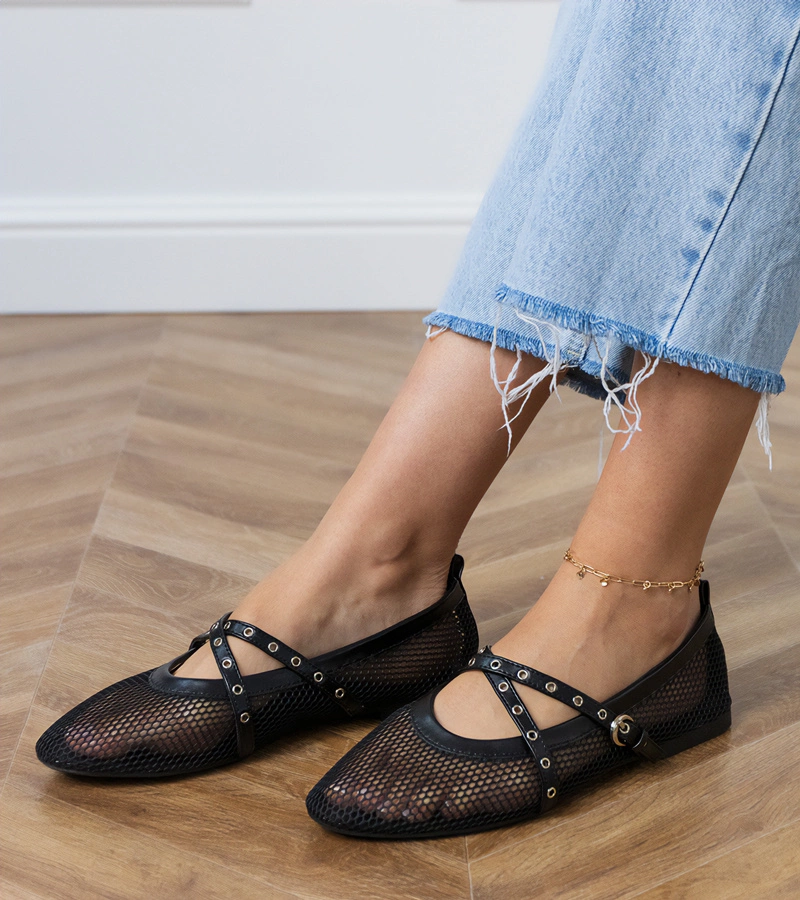 Čierne sieťované balerínky s ozdobnou prackou Zerid