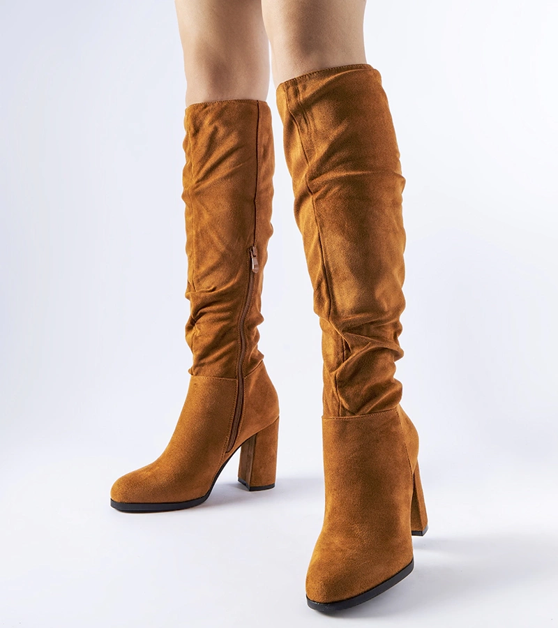 Hnedé vrásčené čižmy na podpätku Olesen