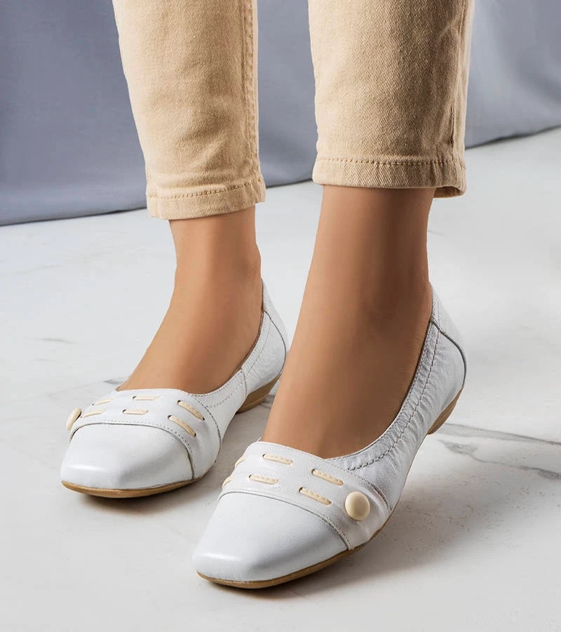 Biele balerínky Lioma