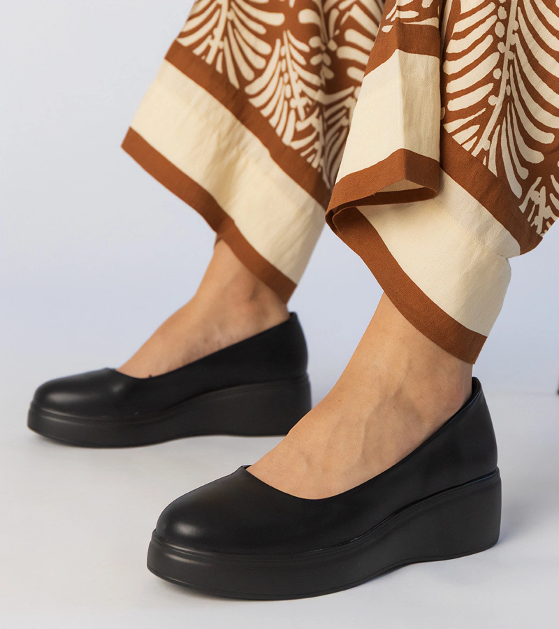 Čierne poltopánky na platforme z ekokože Huron