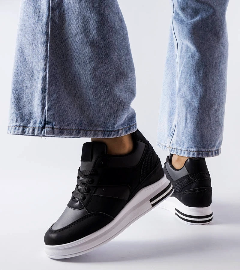 Čierne tenisky CinqMars na podpätkoch