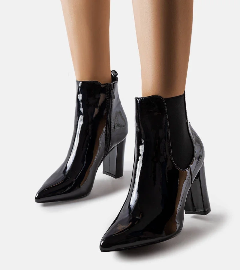 Čierne lakované čižmy Dolli