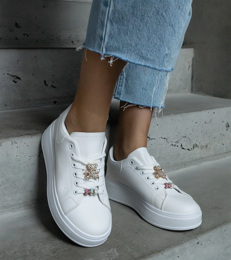 Biele tenisky na platforme zdobené medvedíkom Mavien