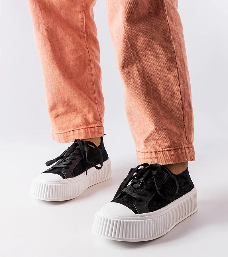 Mallus čierne látkové tenisky na platforme