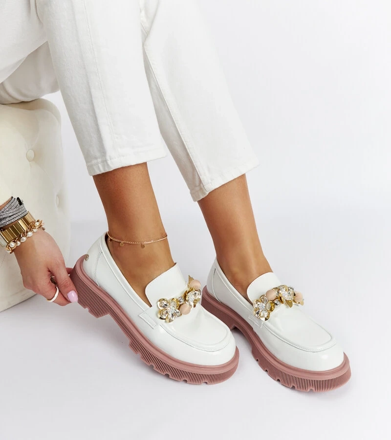 Biele kožené lakovane mokasíny GOE NN2N4201