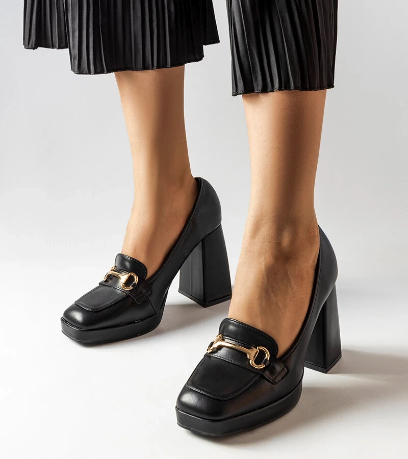 Čierne geometrické lodičky na podpätku Blaiss