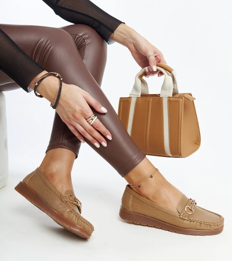 Tmavobežové mokasíny s prackou Anisah