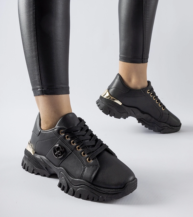 Čierne tenisky na masívnej podrážke Arpaia