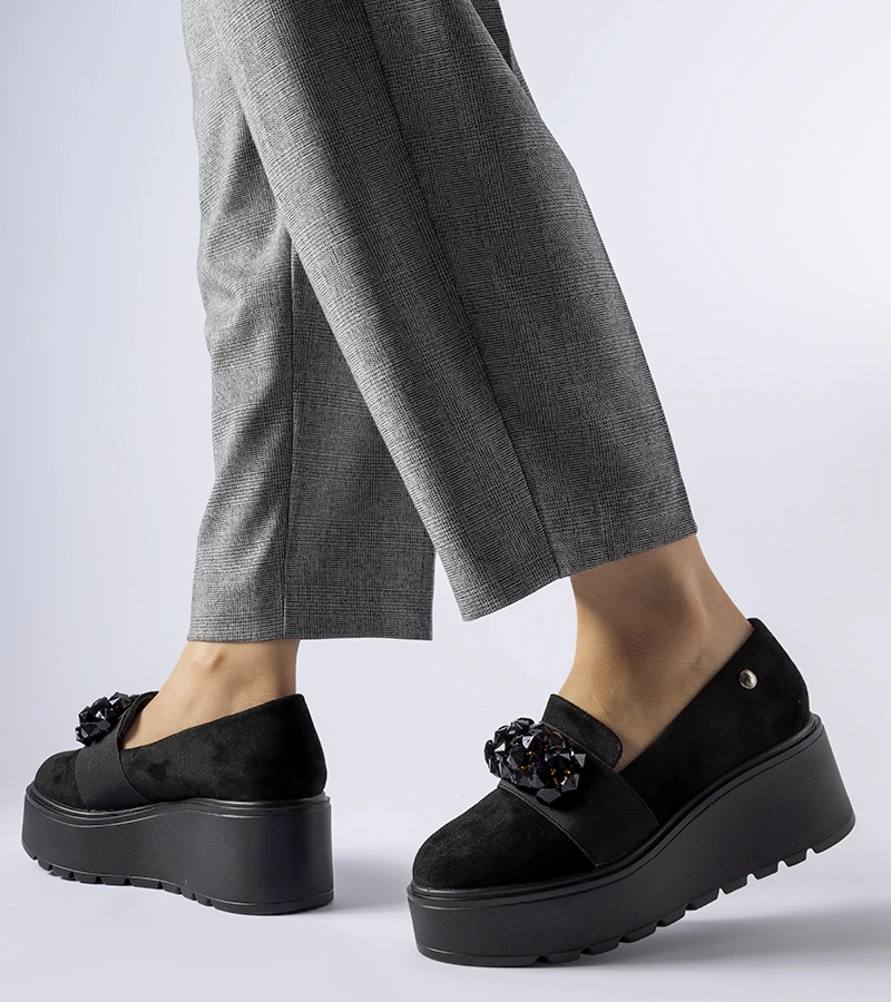 Čierne poltopánky na platforme Edma