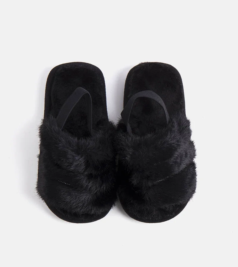 Čierne papuče Mia s gumovou podrážkou