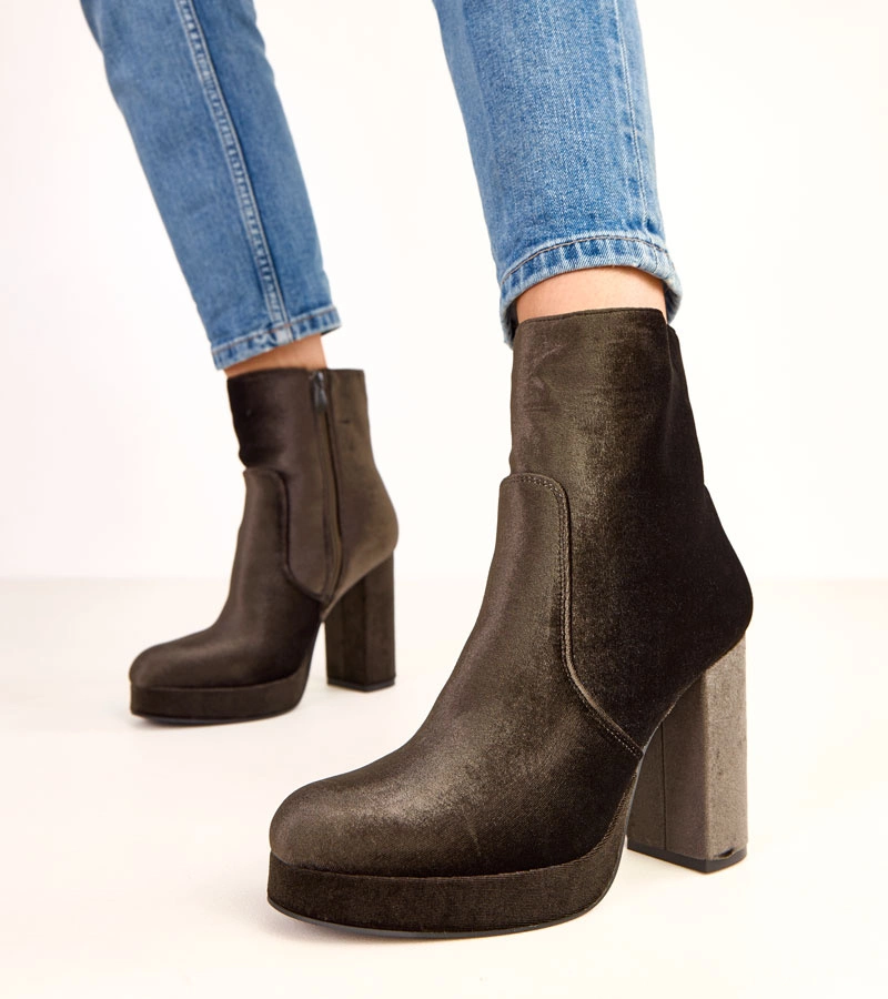 Zelené členkové čižmy na podpätku s leskom Asanda