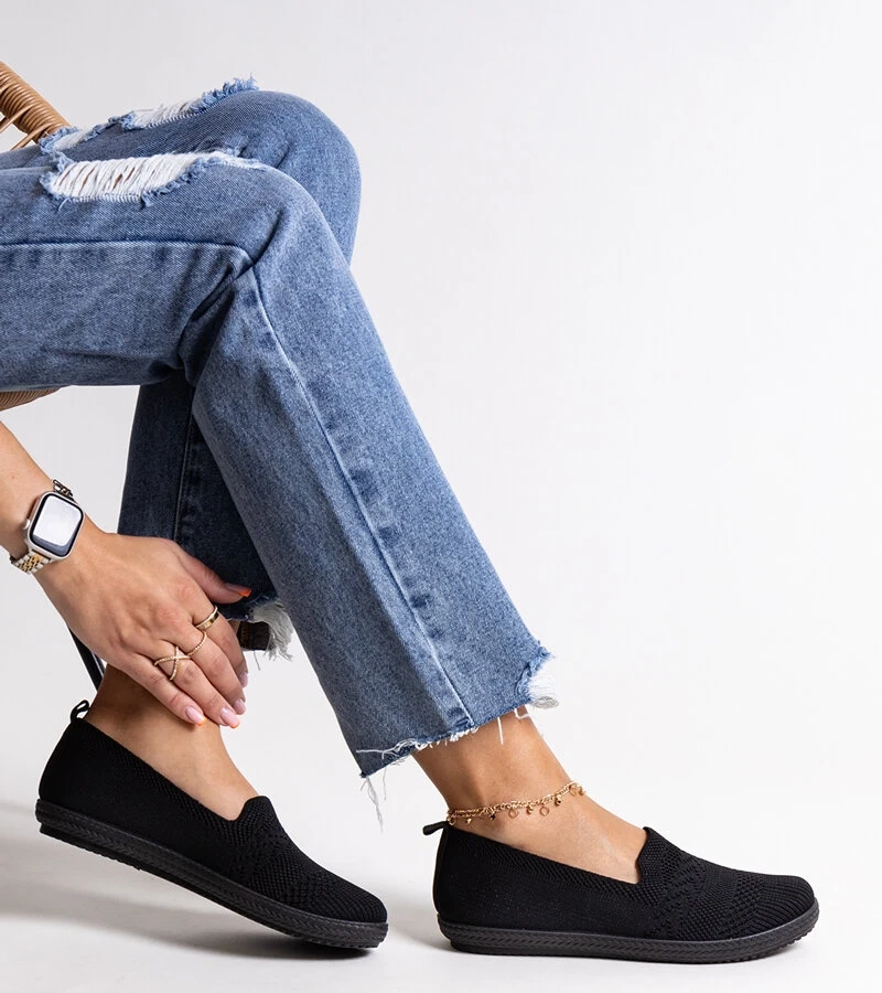 Čierne nasadzovacie látkové tenisky Shadhi