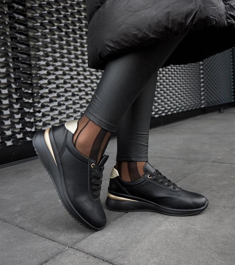 Čierne kožené tenisky na klinu Federico