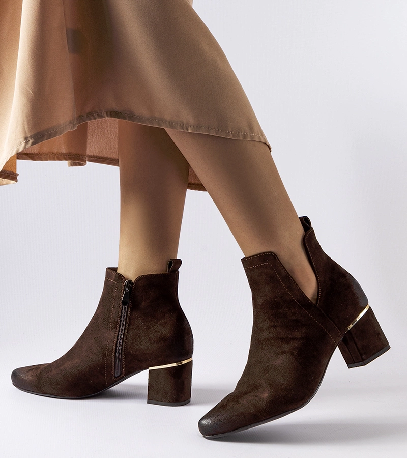 Hnedé nízke čižmy na podpätku od Vinceza