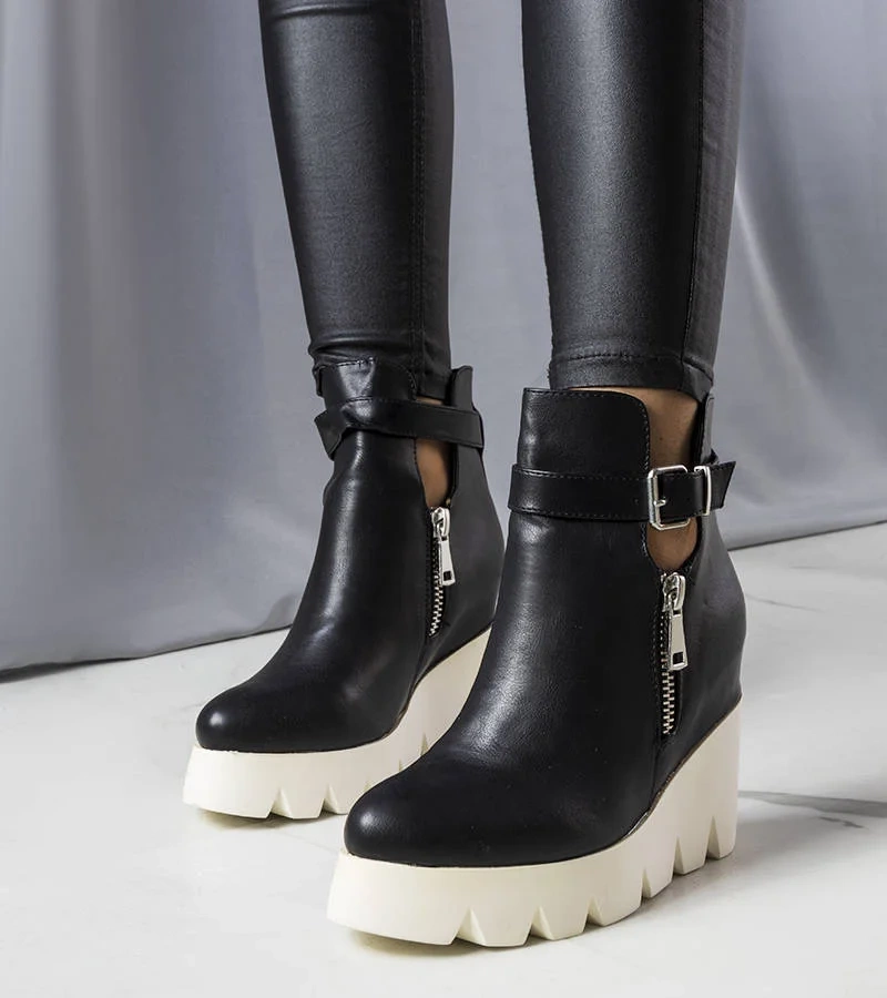 Čierne topánky Sherri na podpätku