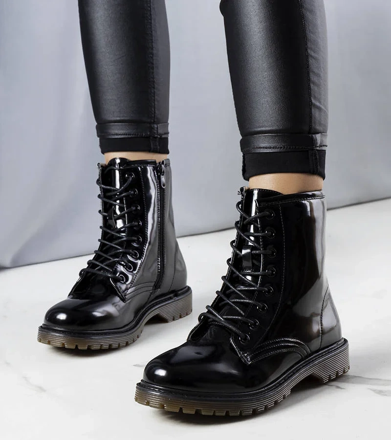 Čierne lakované topánky Rhys