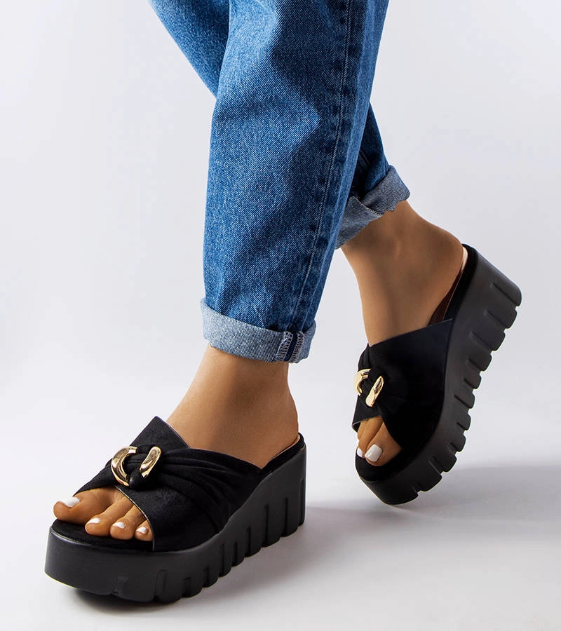 Čierne dámske žabky na platformách Laura