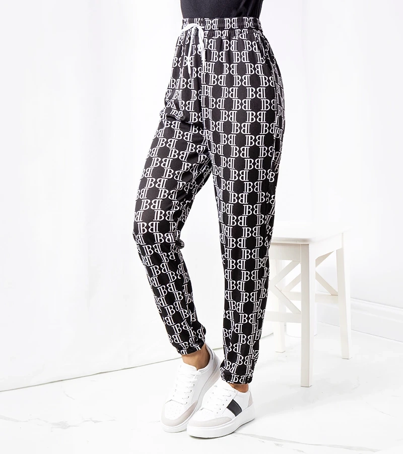 Čierny alladrin Waha