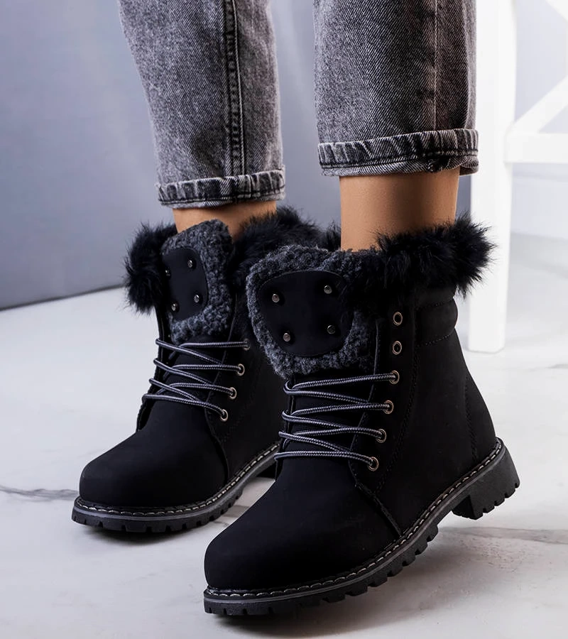 Čierny zateplený botki s kožušinou Rosmina