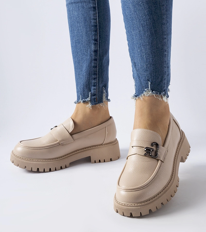 Beige klasické mokasíny s prackou Francesca