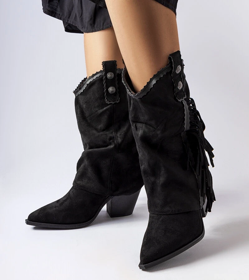 Čierne semišové kovbojky s franžuľami Soeurs.