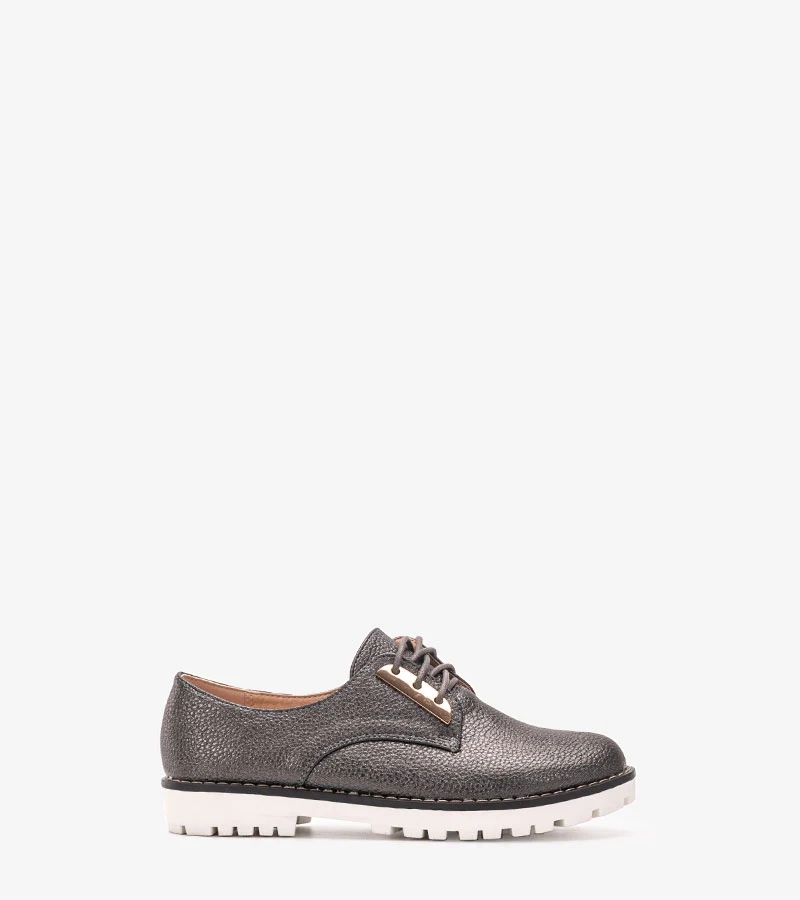 Čierne lesklé detské topánky Runa