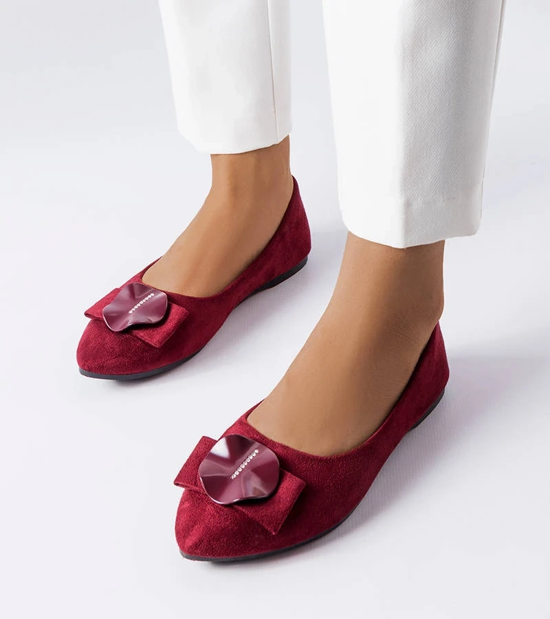 Bordové balerínky zdobené zirkónmi značky Rémy