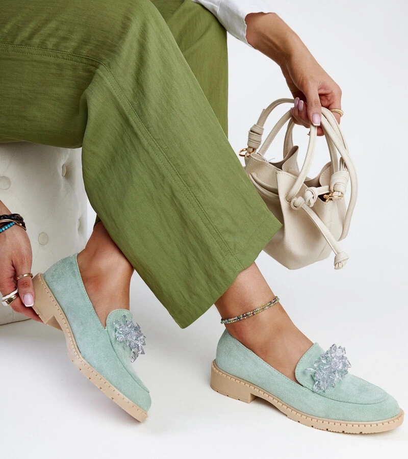 Svetlozelené semišové mokasíny so Zemzem kryštálmi