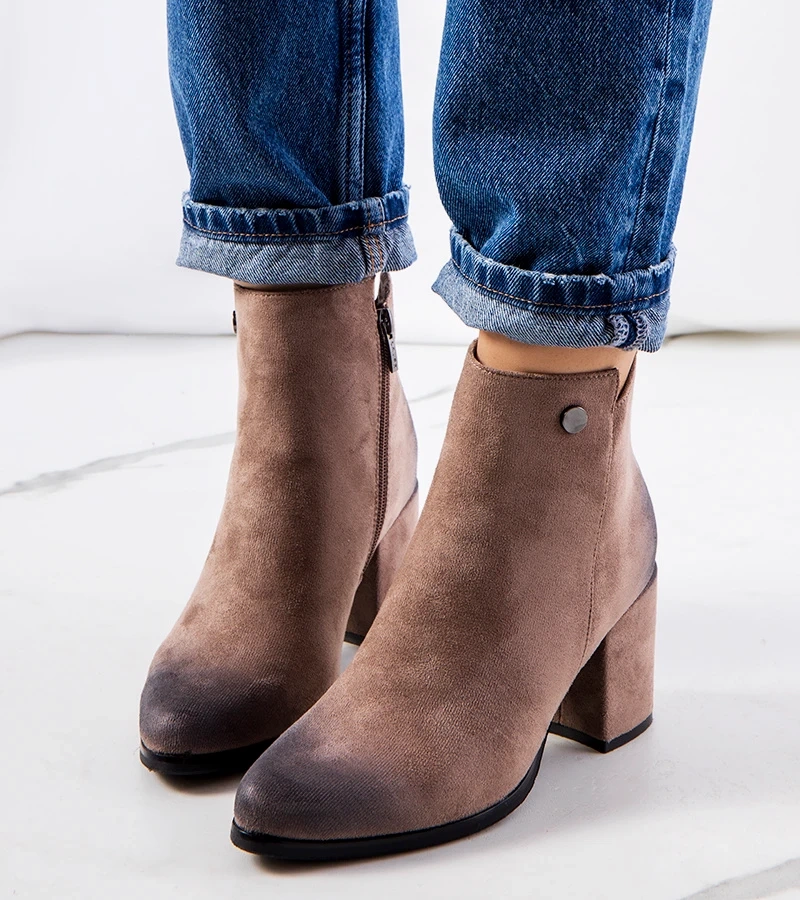 Hnedý botki Zlatohlavý