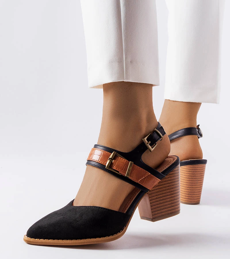 Čierne lodičky Hardouin na podpätku