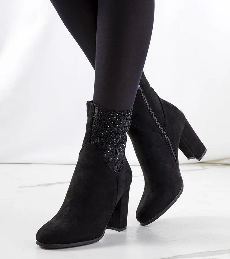 Čierne botki onryxové podpätky