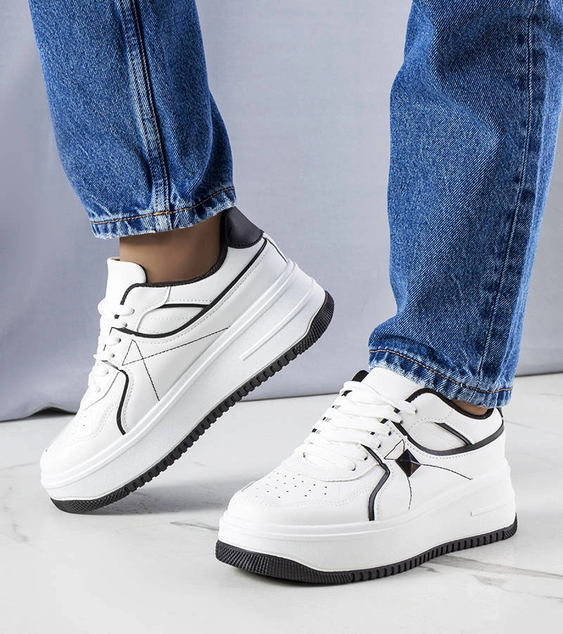 Biele tenisky na platforme Juanita