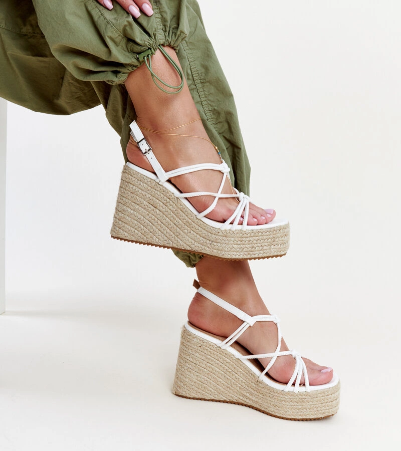 Biela platformová sandále Mara