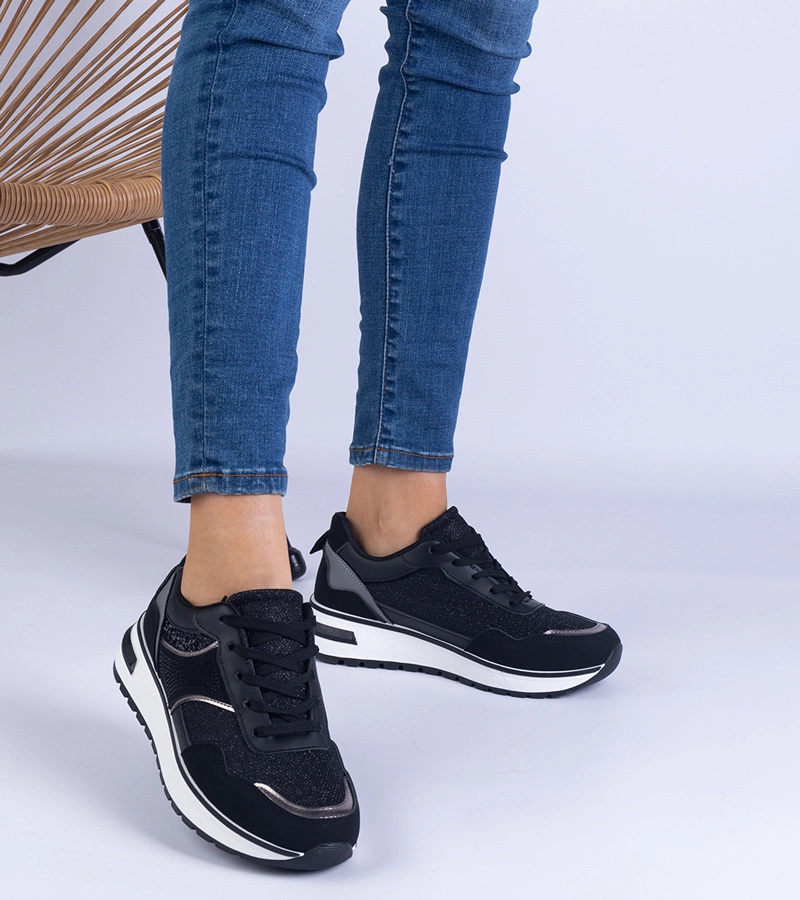 Čierne tenisky zdobené brokátom a kryštálmi Savina