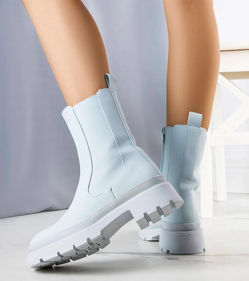 Modrá matná botki izolovaná Coletta