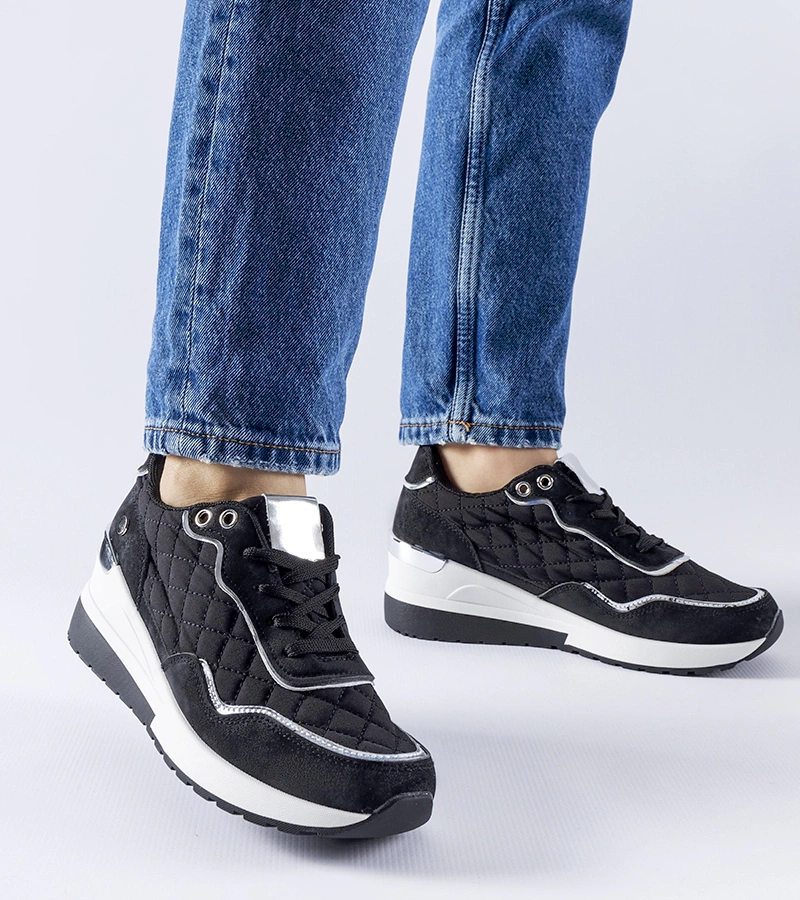 Čierne tenisky na klinovej podrážke Pisignano