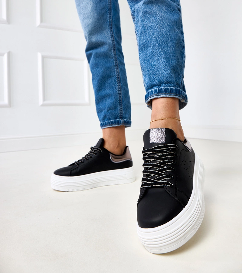 Čierne tenisky na platforme so striebornou vsadkou Isaksson