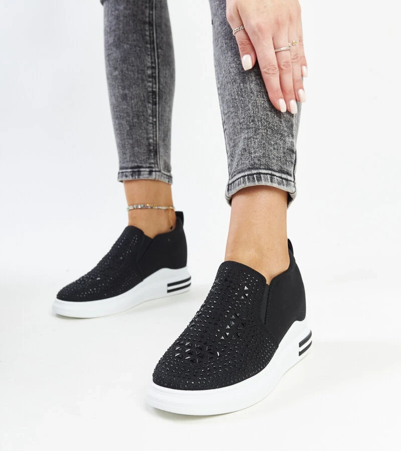 Čierne tenisky na platforme Fossacesia