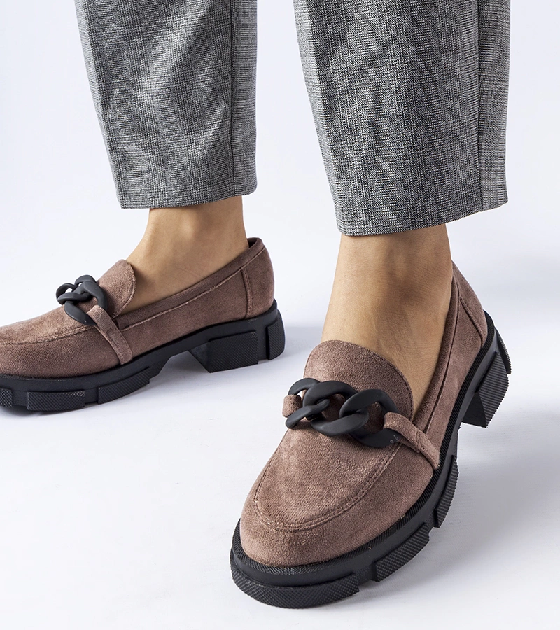 Hnedé mokasíny s reťazom z ekokože Suelli