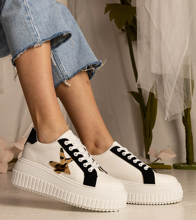 Čierno-biele tenisky zdobené brokátom a hviezdičkou Taleda