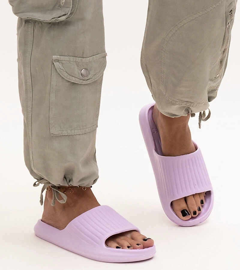 Fialové penové šľapky Gilly