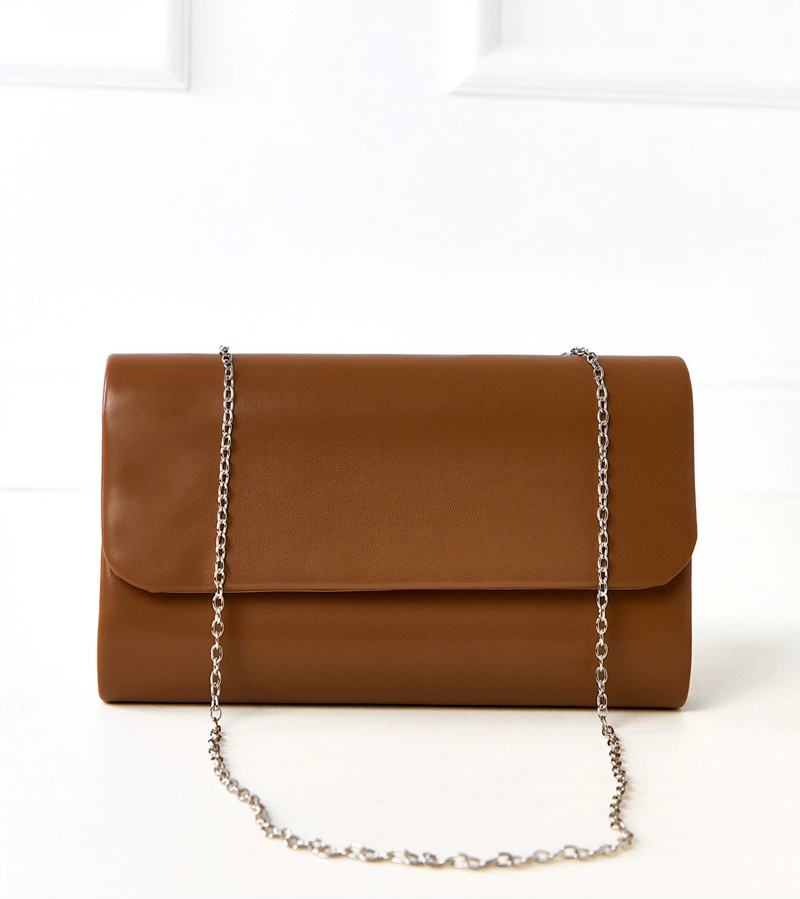 Béžová kabelka s obálkou