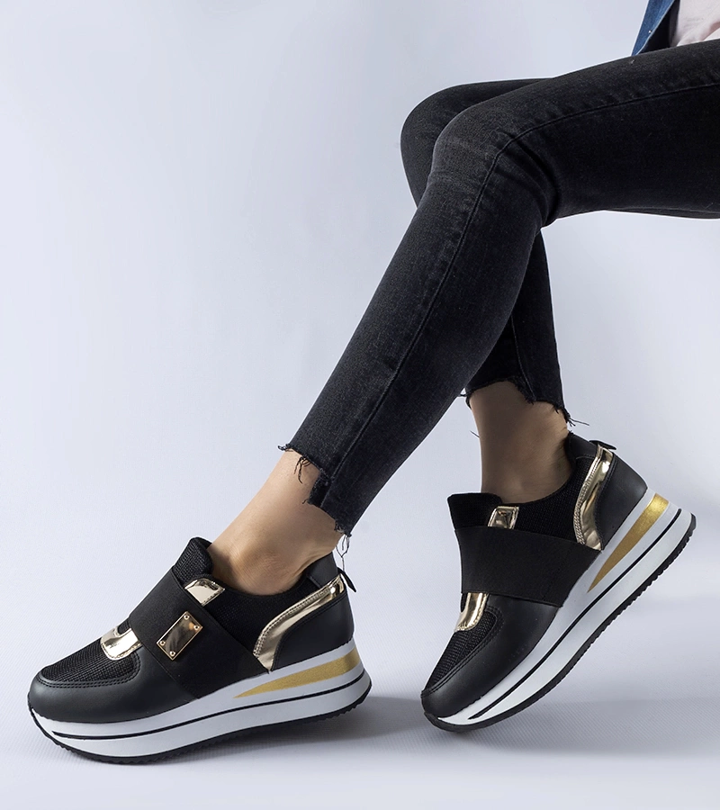 Čierne nazúvacie tenisky na platforme Sages